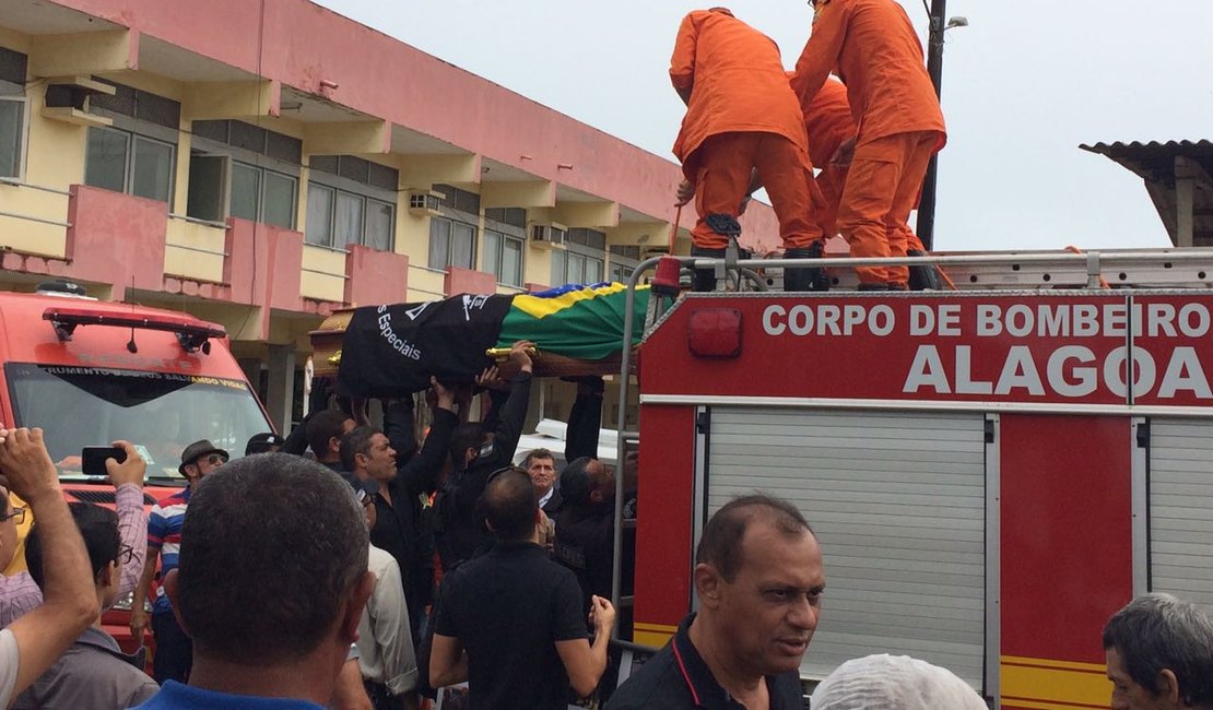 Sargento Balbino é sepultado com homenagens da polícia em Arapiraca