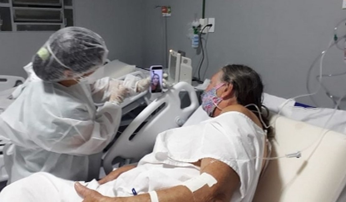 Hospital em Arapiraca adota videochamadas para pacientes interagem com familiares
