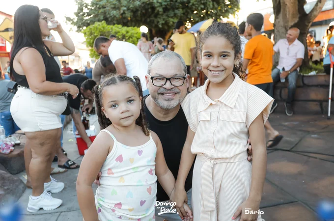Domingo na Praça estreia com sucesso e promete virar tradição em Feira Grande