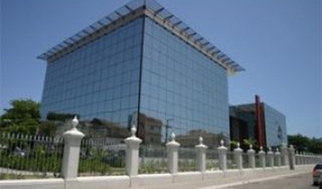 Governo encaminha à ALE projetos que aumentam impostos
