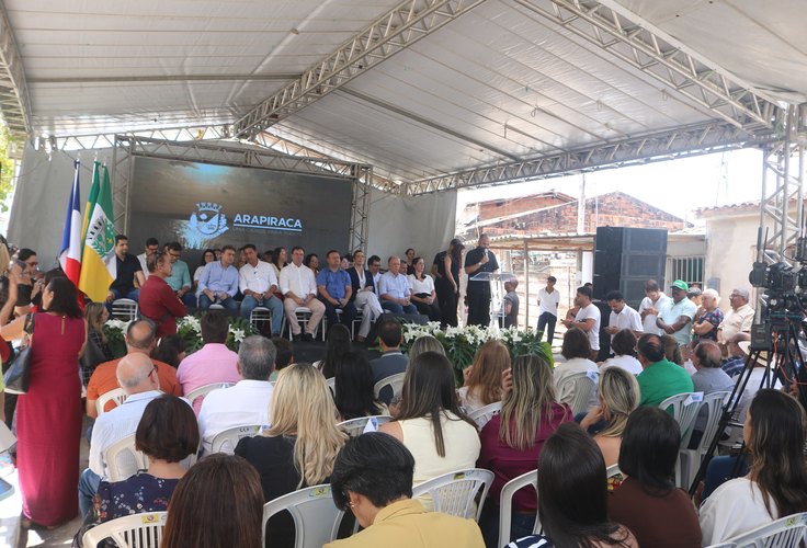 Luciano Barbosa entrega nova e moderna Unidade Básica de Saúde em Arapiraca; assista