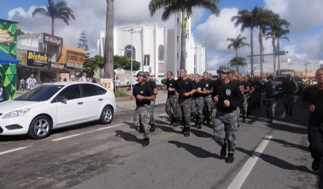 Policiais de Estágio Operacional realizam corridão em Arapiraca