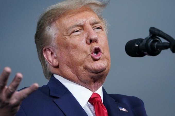 Chanceler do Irã responde Trump e alfineta Israel: 'Teve de correr para o papai'