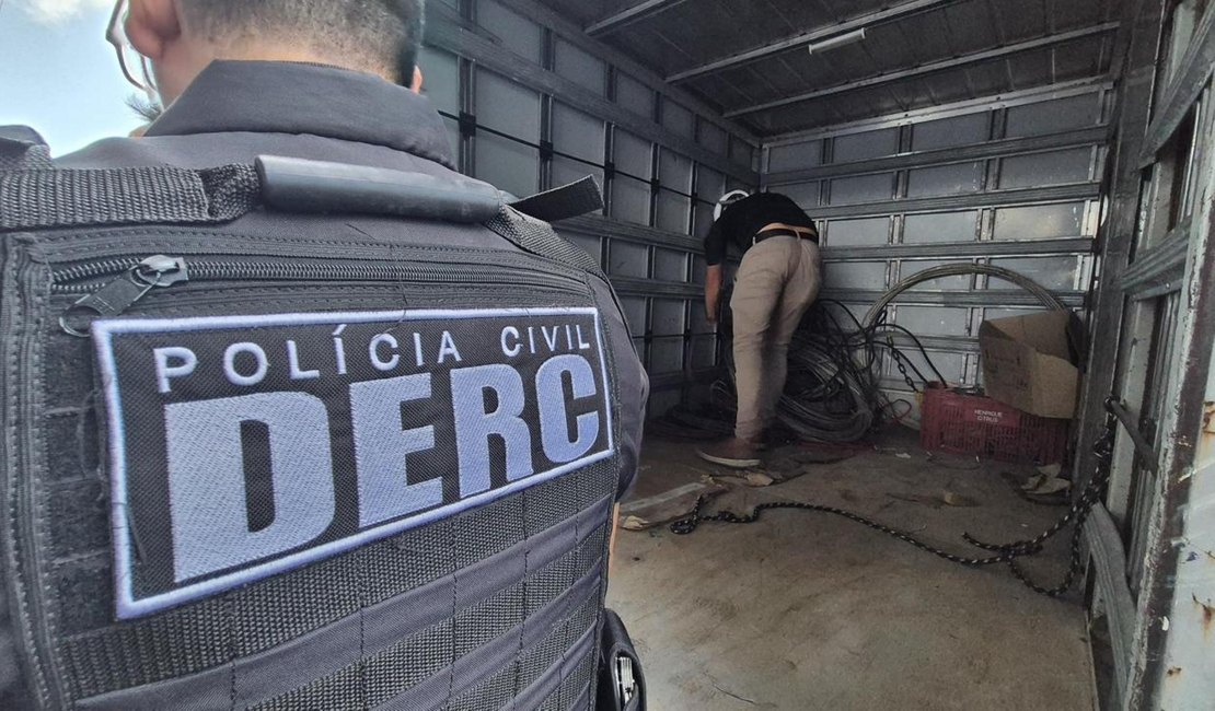 Ação da Polícia Civil mira ferros-velhos suspeitos de comprar cabos furtados em Maceió