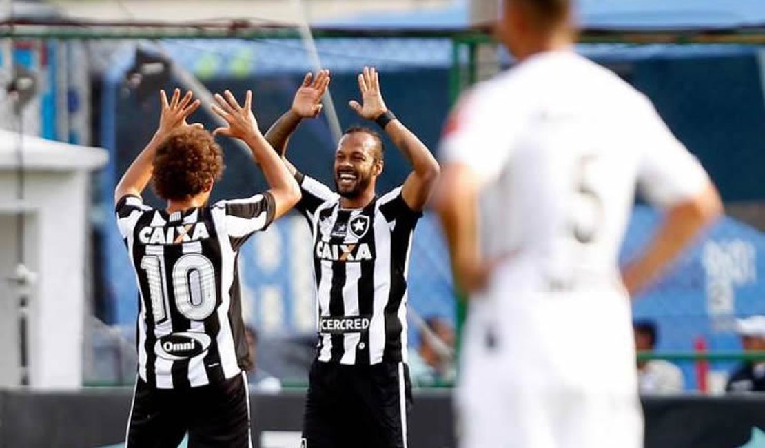 Com gol salvador, Botafogo vence o Atlético-MG e entra no G6