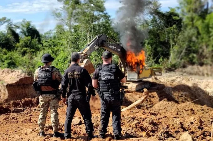 Garimpeiros ameaçam 'meter bala' contra operação da PF e Ibama