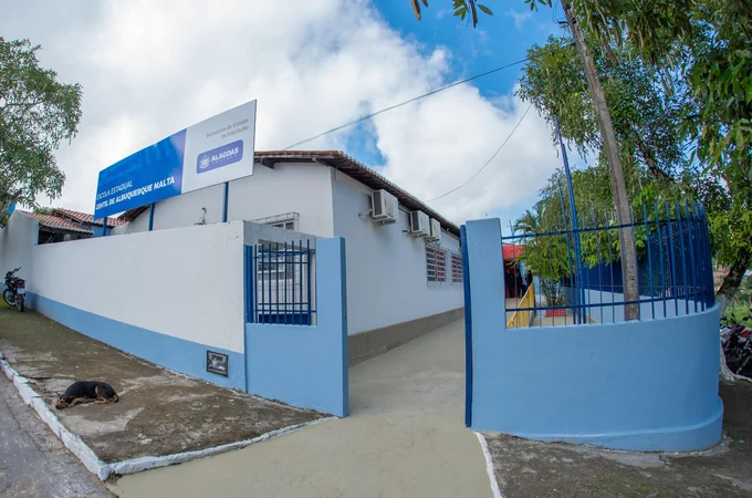 Governo de Alagoas anuncia R$ 32,4 milhões em investimento para educação e assina obras em quatro municípios