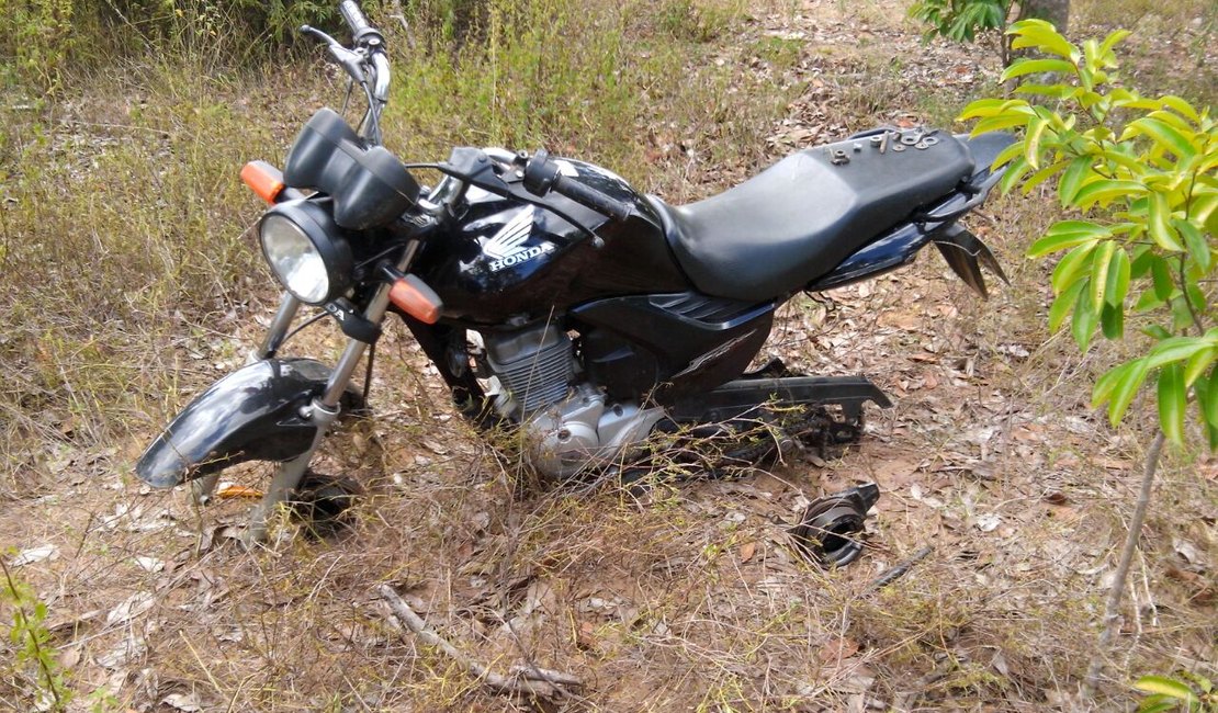 PM recupera motocicleta roubada no Conjunto Nossa Senhora Aparecida, em Arapiraca