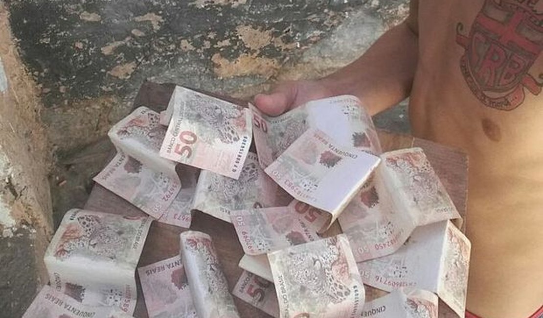 Menor que 'ostentava' dinheiro de tráfico é apreendido com drogas