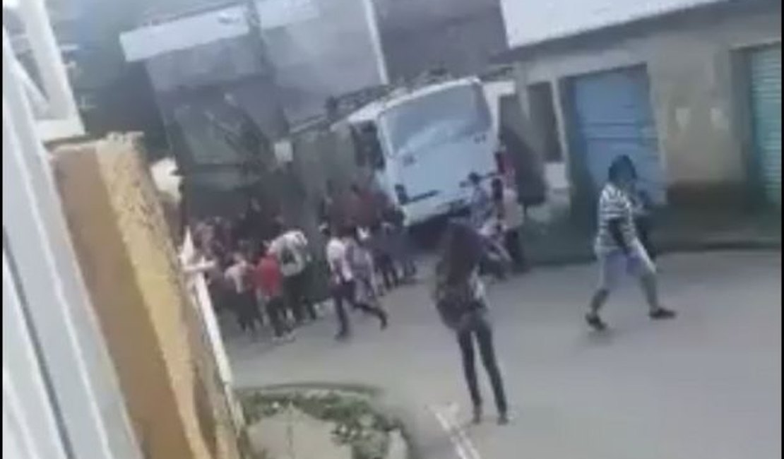 Veja os nomes dos alunos feridos em acidente com ônibus em Rio Largo