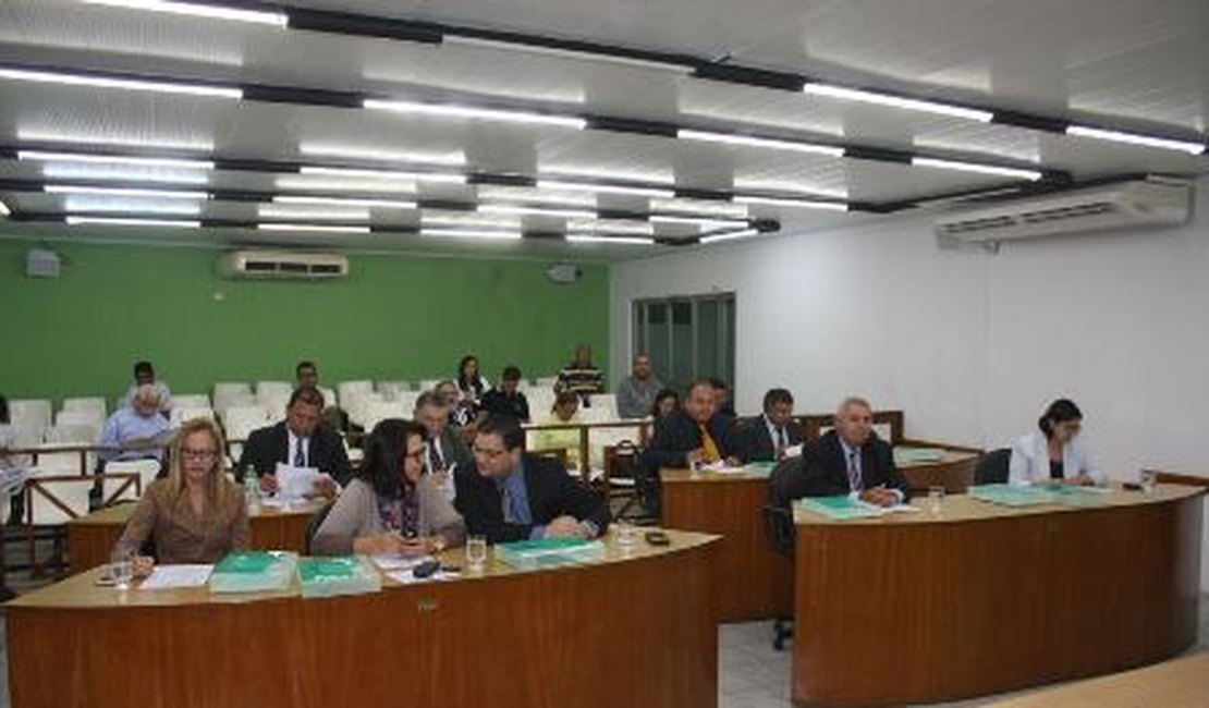Vereadores prestam homenagem ao Dr. Geraldo Lúcio