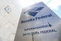 Receita apreende em dois navios no Rio carga de combustível irregular