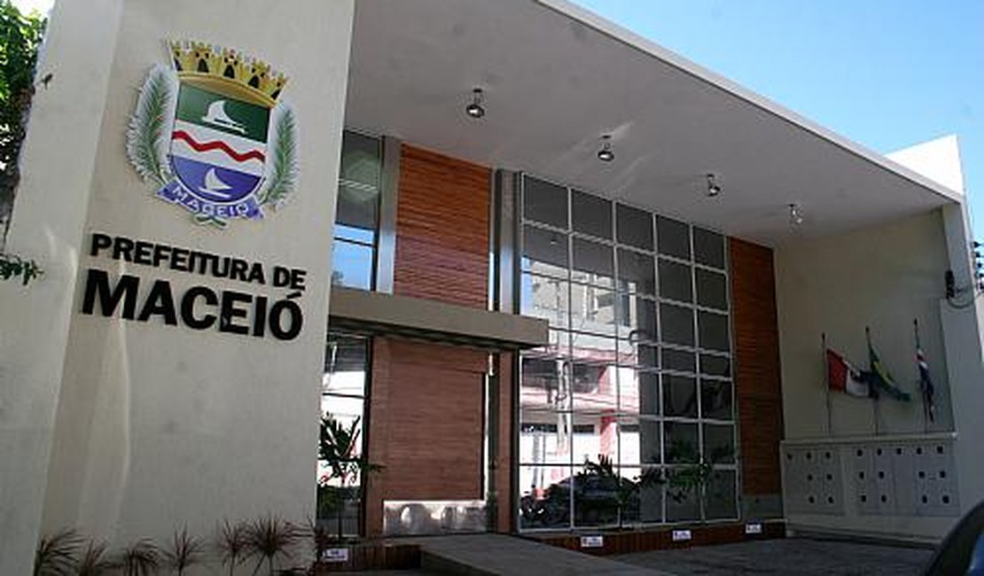 Prefeitura de Maceió divulga editais de concurso público com 504 vagas