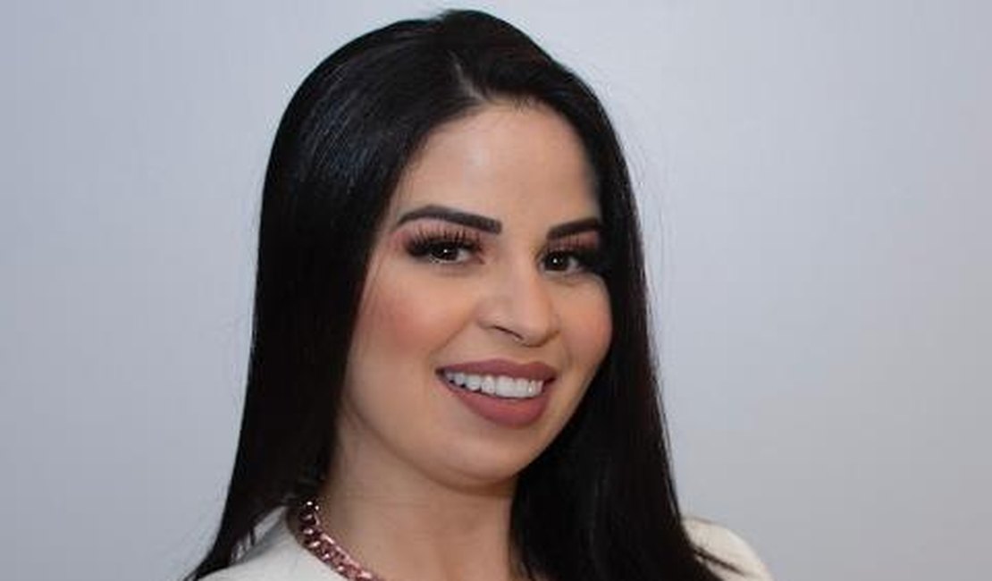 Digital Influencer, Juliana Albuquerque lança pré-candidatura em Coité do Noia