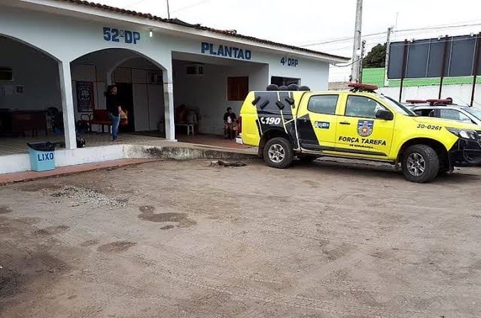 Dona de hotel e casal de hóspedes trocam acusações e caso vai parar na delegacia, em Arapiraca