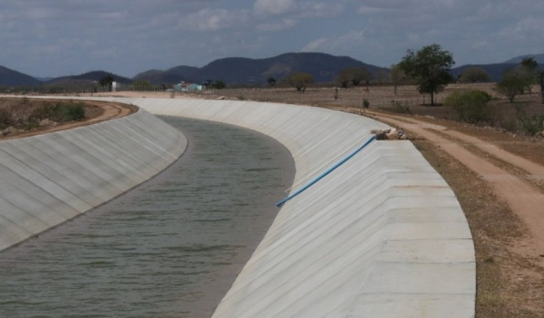 Alagoas gasta R$ 2,5 bilhões com Canal do Sertão, mas irrigação não sai do papel