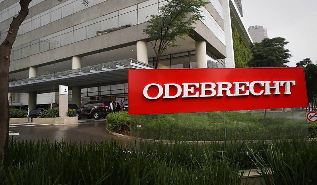 Grupo Odebrecht diz em nota que pretende colaborar com a Lava Jato