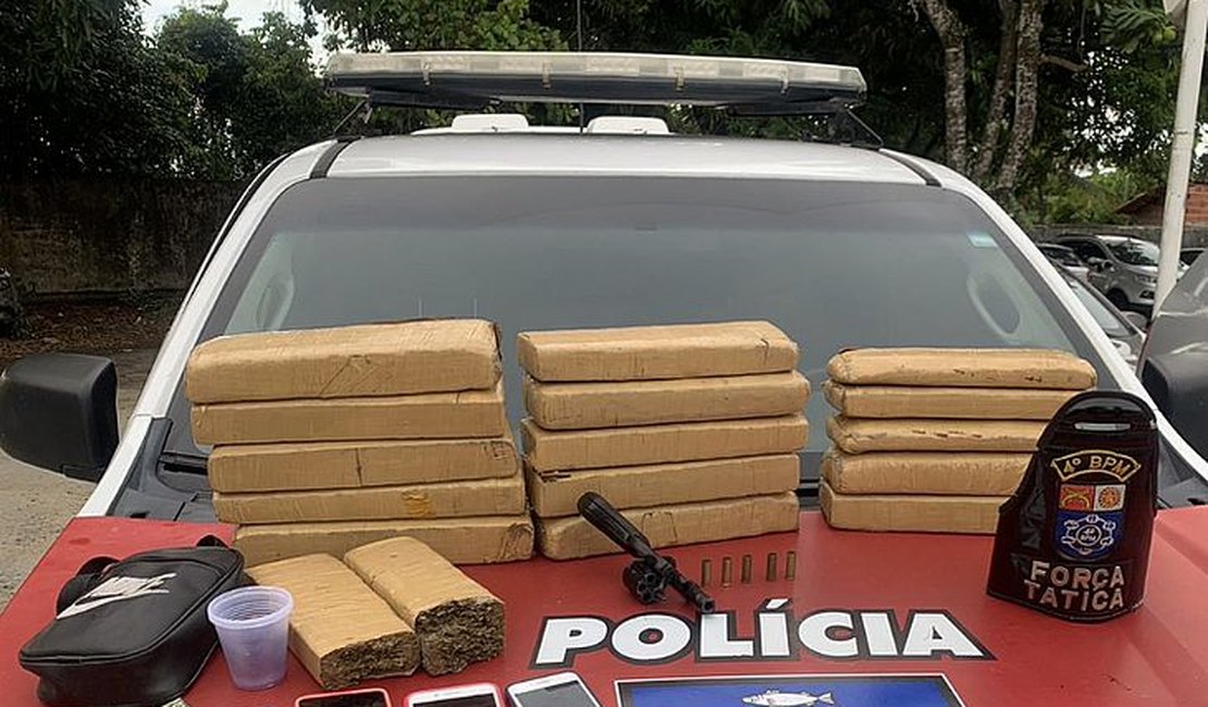Homem que estava fazendo entrega de drogas morre em troca de tiros com a PM em Maceió; 13kg de maconha foram apreendidos