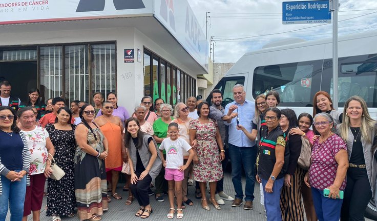 Com emenda de Alfredo Gaspar, Associação de Arapiraca conquista van e reforça apoio a pacientes com câncer