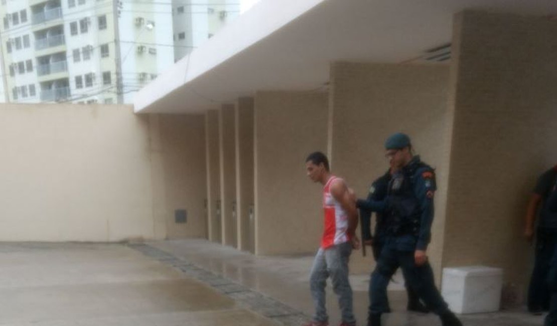 Vídeo. Partida entre ASA e Sergipe é marcada por briga entre torcidas