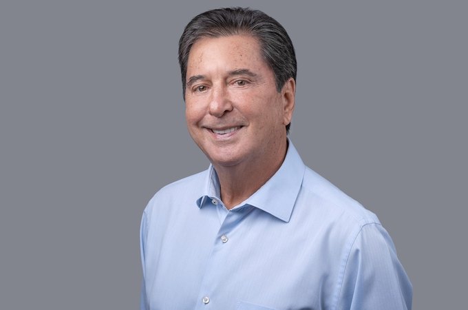 Entubado com covid-19, Maguito Vilela é eleito prefeito de Goiânia
