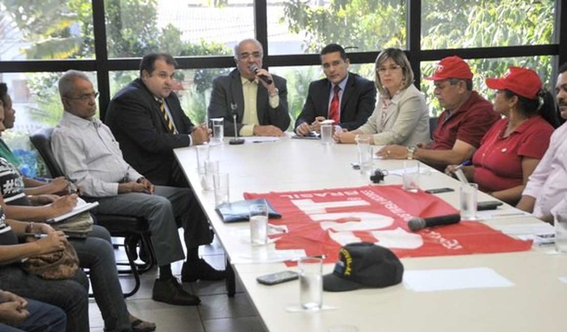 Governo apresenta nova proposta aos servidores estaduais