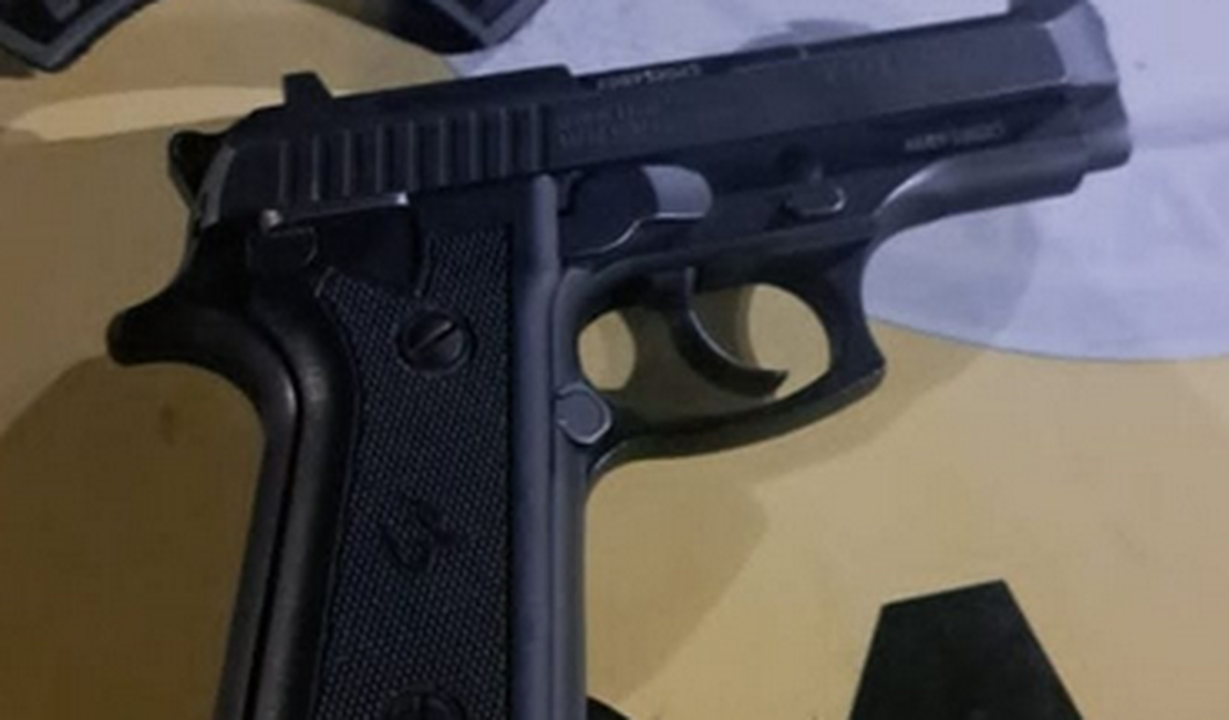 Em bar e com pistola dentro de carro, CAC é detido por policiais militares em Pão de Açúcar