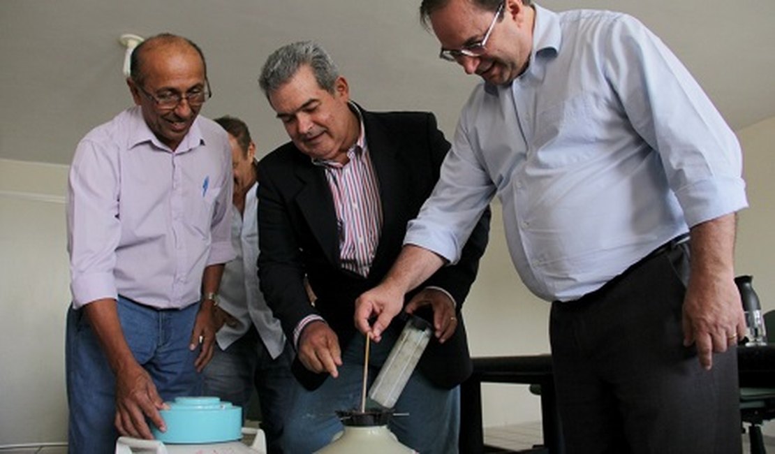 Arapiraca recebe 300 doses de sêmen bovino para melhoramento genético