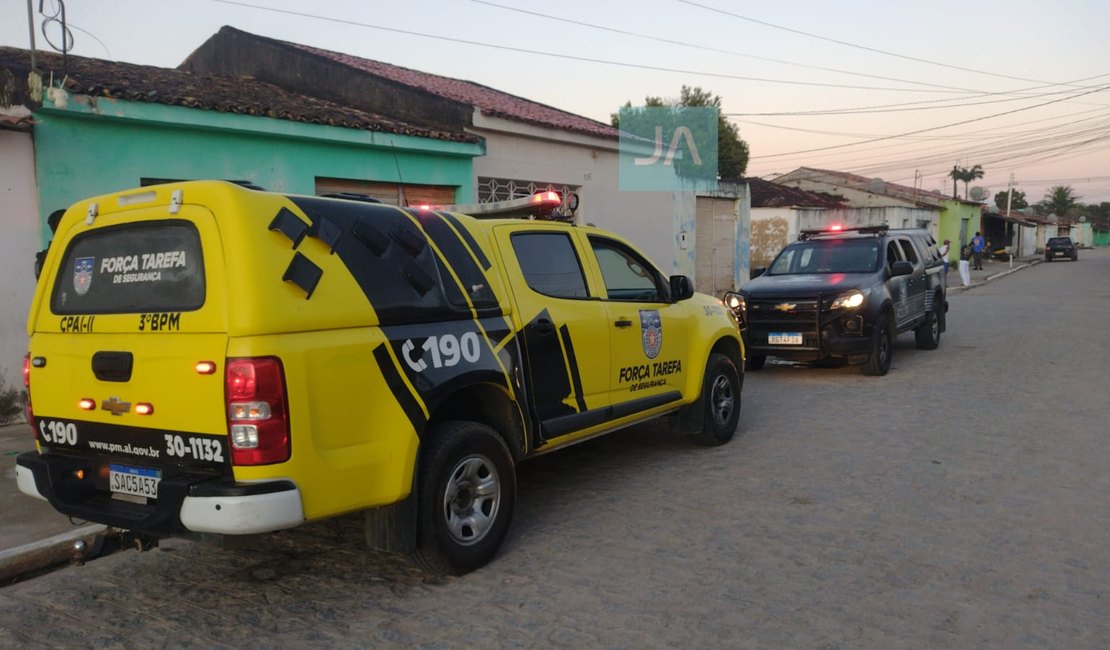 Bandidos armados invadem casa e matam homem enquanto ele dormia com a esposa, em Arapiraca