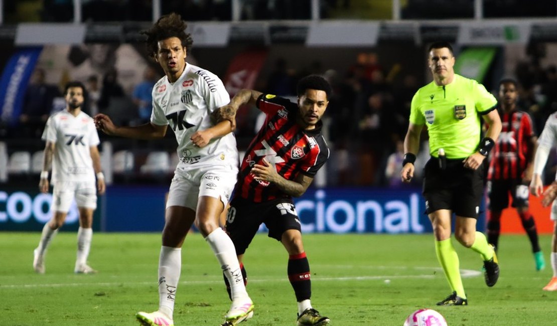 Triunfo do Vitória embola luta contra rebaixamento no Brasileirão