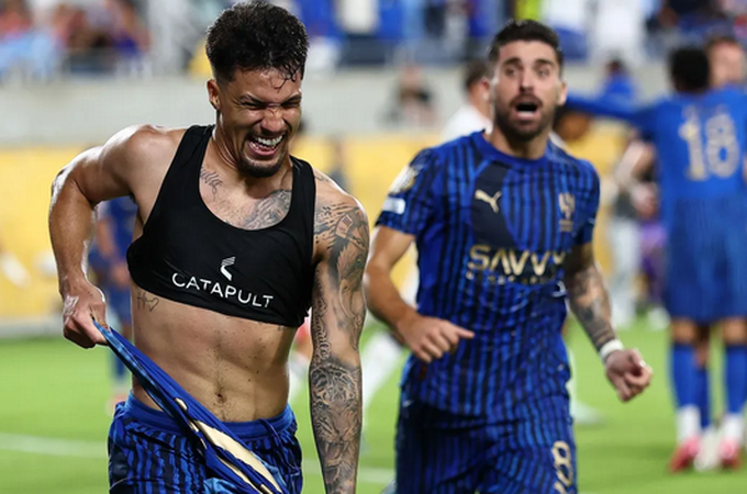 Brasileiros do Al-Hilal brilham em vitória contra o Manchester City por 4 a 3 no Mundial
