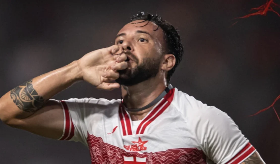 CRB vira contra o Atlético Goianiense nos acréscimos e segue sonhando com a Série A do Brasileiro