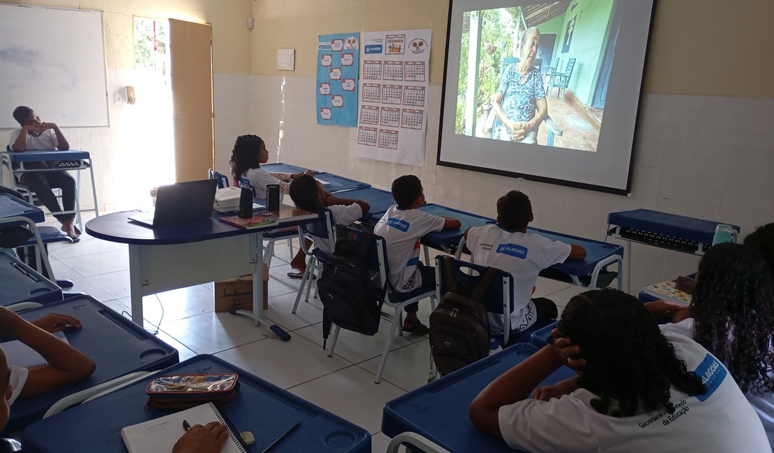 Filme sobre a história da aldeia Wassu Cocal emociona e inspira alunos de Alagoas