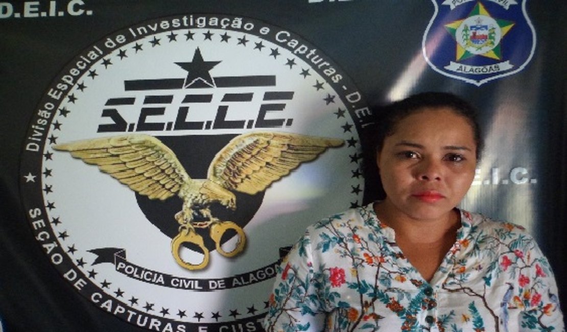 Mulher é presa acusada de furtar produtos de empresa de cosméticos