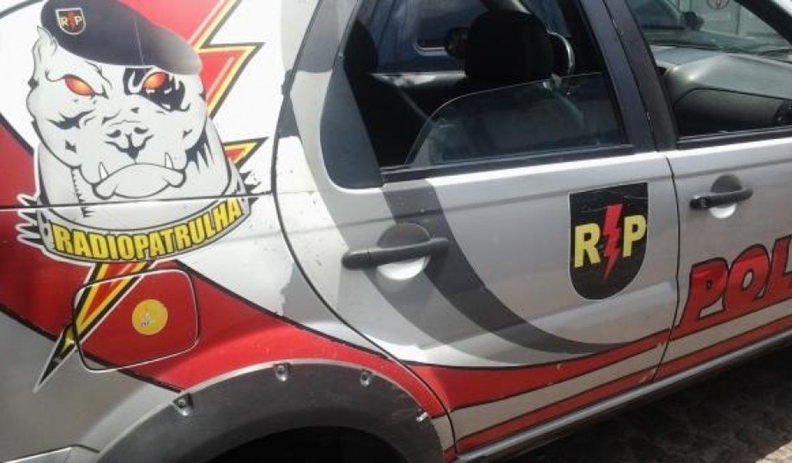 Criminosos param ônibus na AL-201 e assaltam universitários de Campestre