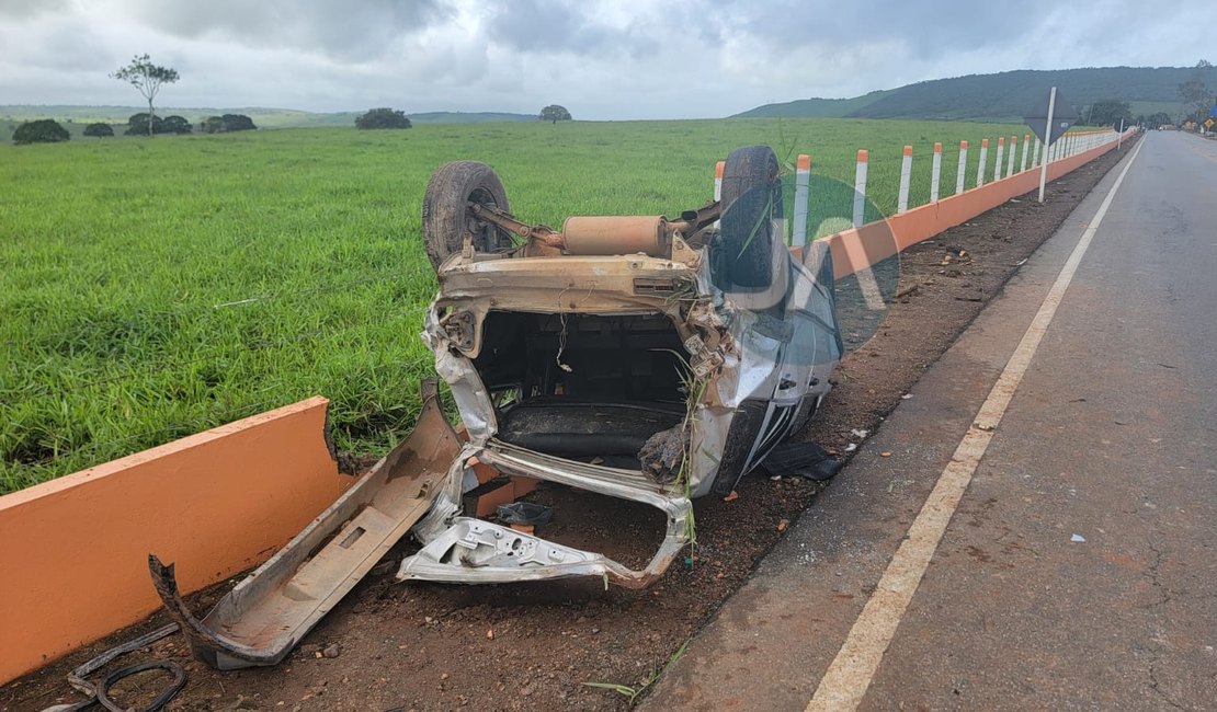 Pai de vereador fica ferido em acidente de carro na AL-485, em Feira Grande; assista