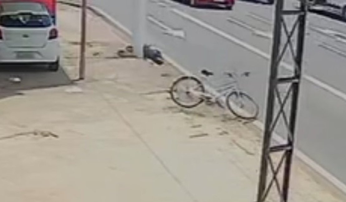 Jovem ciclista de 18 anos é atropelado a caminho de entrevista de emprego, em Maceió