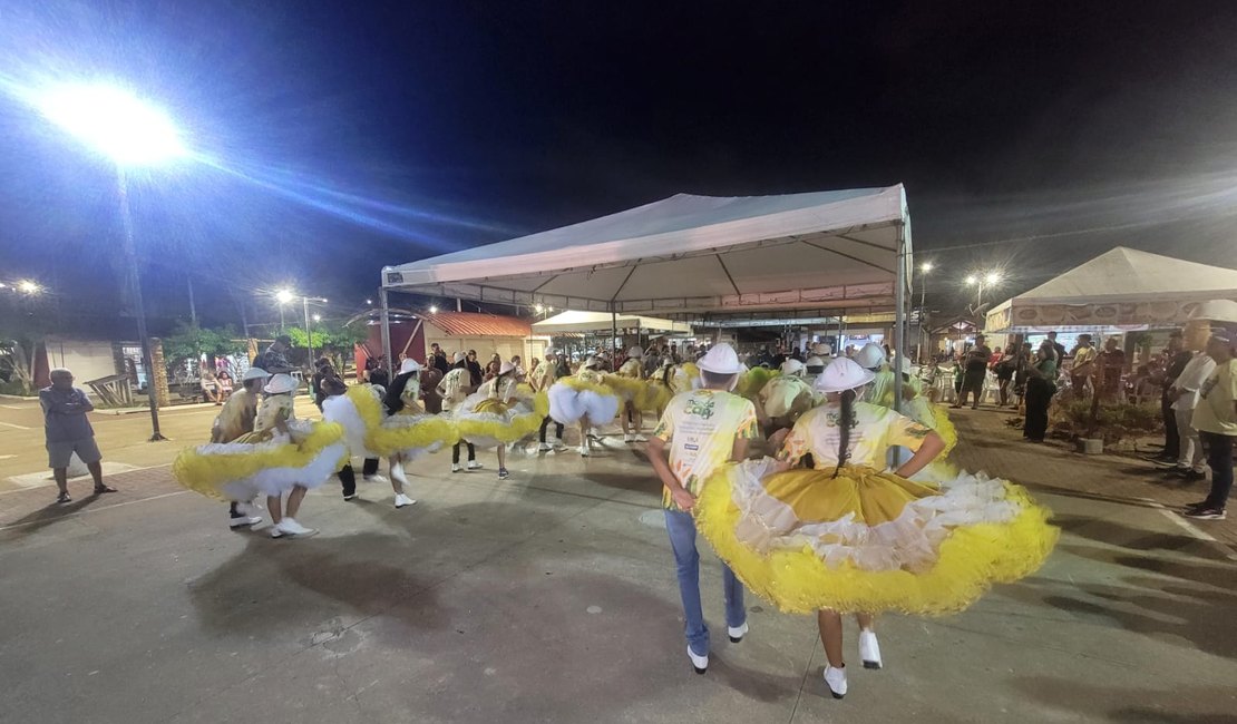 Tardezinha Cultural entra no clima de São João com quadrilhas juninas e muita música em Arapiraca; assista