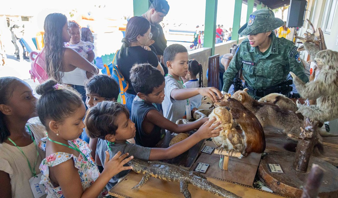 Quartel Legal 2025 leva diversão e cidadania a crianças na Polícia Militar de Alagoas