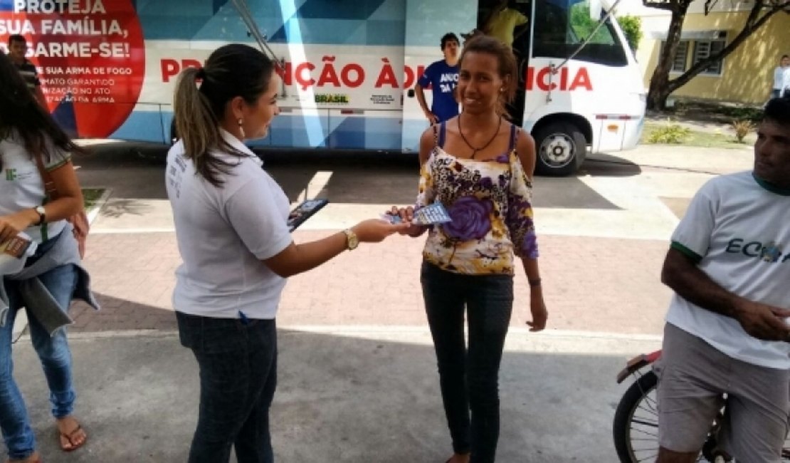 Arapiraca recebe ônibus de entrega voluntária de armas nesta segunda-feira (27)