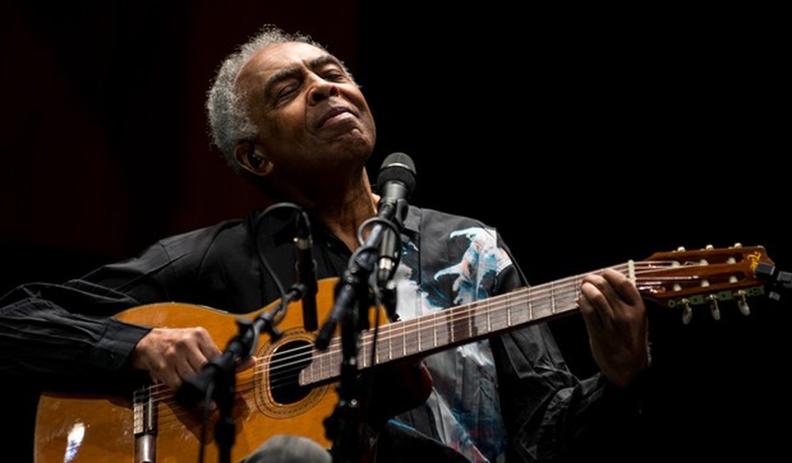 Gilberto Gil permanece internado para tratar insuficiência renal, em SP