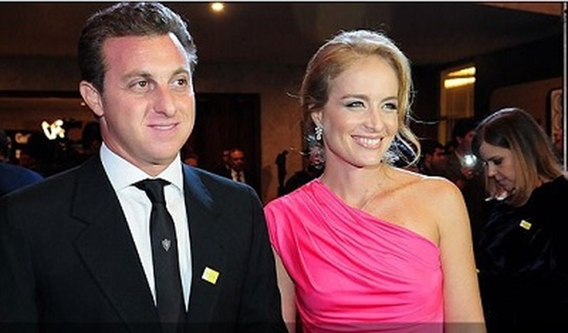 Luciano Huck e Angélica dispensam os rótulos: ''Nossa vida é normal''