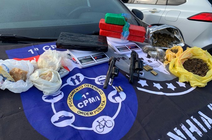 PM apreende 28 armas e quase 29 quilos de drogas em uma semana em Alagoas