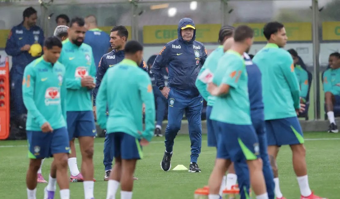 Brasil inicia preparação para jogo contra o Chile