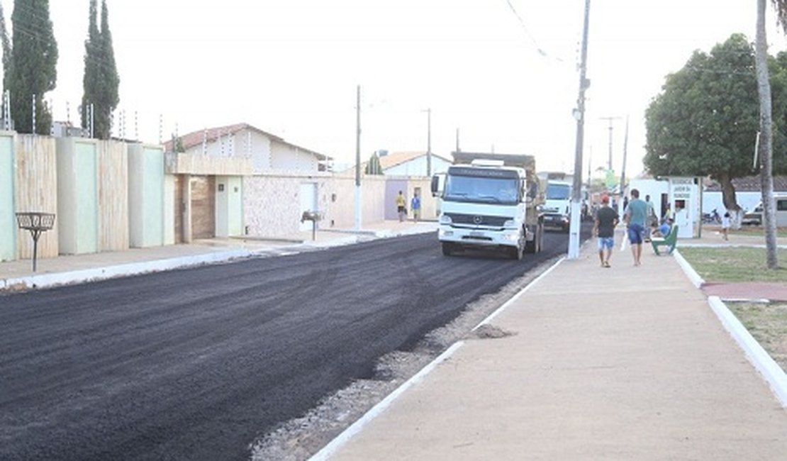 Construtora é notificada por paralisação em obra de pavimentação asfáltica em Arapiraca