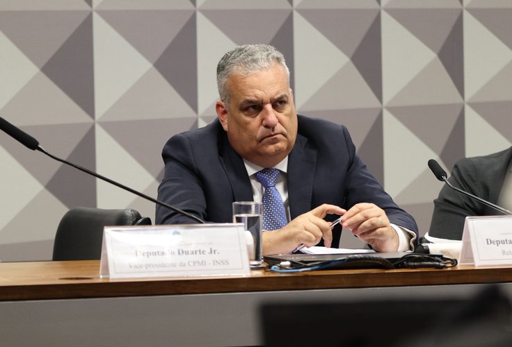 Alfredo Gaspar denuncia calote do governo Paulo Dantas que pode paralisar atendimentos de neurocirurgia em Alagoas