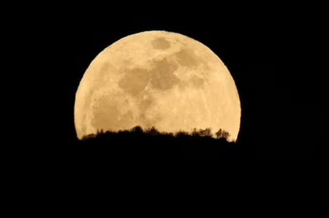 'Lua cheia do veado' aparece no céu nesta quinta-feira; veja de onde ver