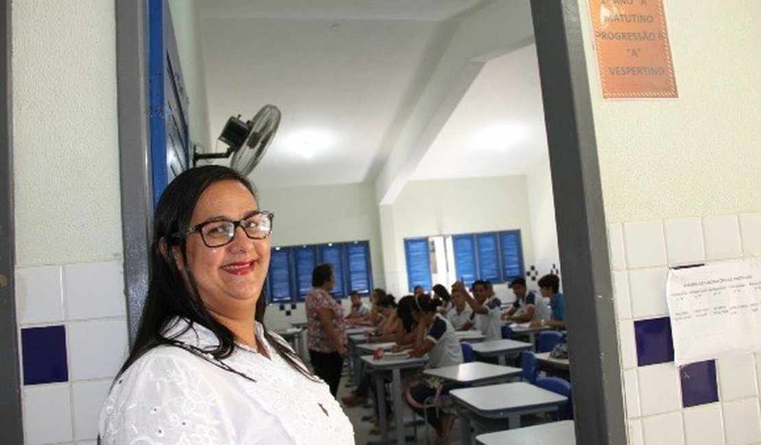Programa começa a mudar realidade de escolas em Alagoas