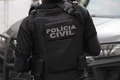 Criminosos executam homem e arrastam corpo em via pública em Salvador