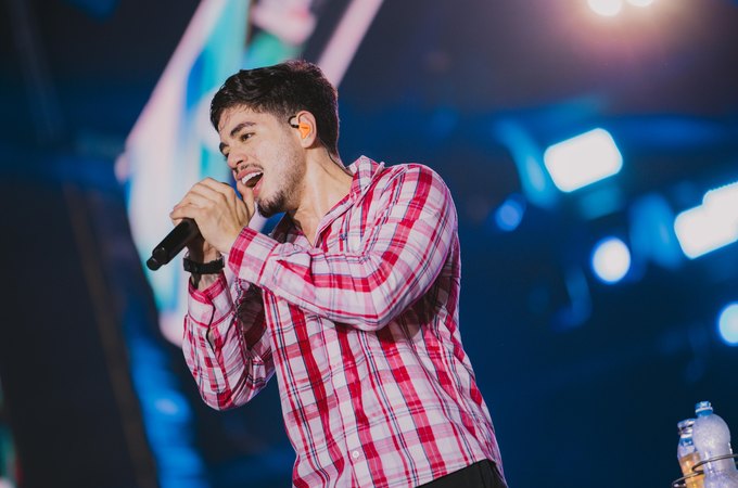 Thiago Freitas encerra turnê junina com show gratuito em Arapiraca